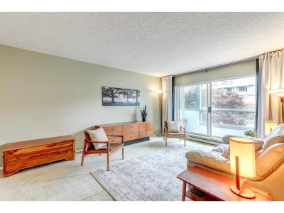 1473 BLACKWOOD Street | White Rock British Columbia | Slide Image Three