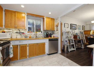 404 BRUNEAU Place | Langley British Columbia | Slide Image Eight
