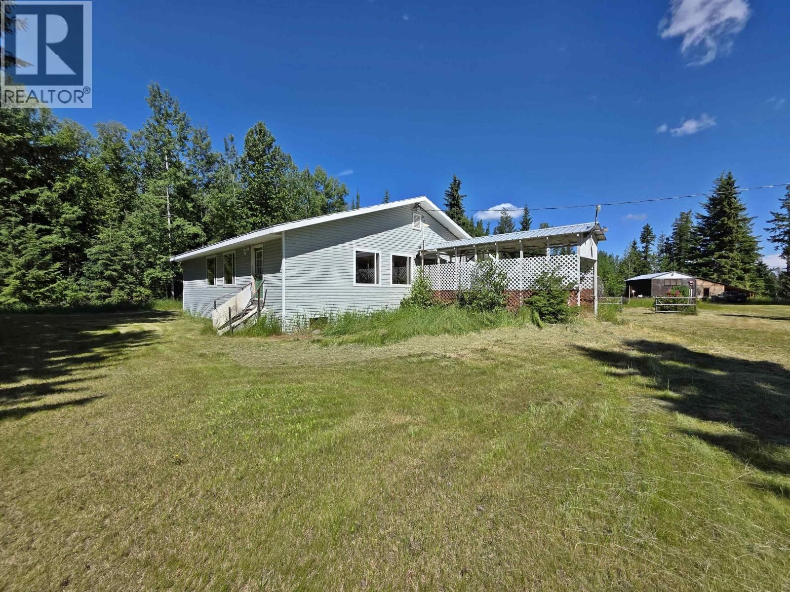 2962 STEBBE Road, Quesnel, British Columbia V2J 7E6