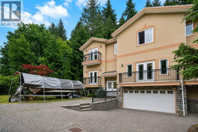 2253 PARKWAY Boulevard | Coquitlam British Columbia | Slide Image One