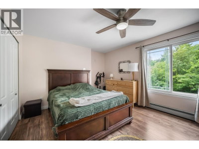2253 PARKWAY Boulevard | Coquitlam British Columbia | Slide Image Nineteen