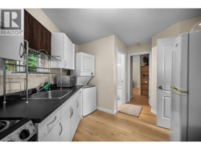 2253 PARKWAY Boulevard | Coquitlam British Columbia | Slide Image Twenty-seven