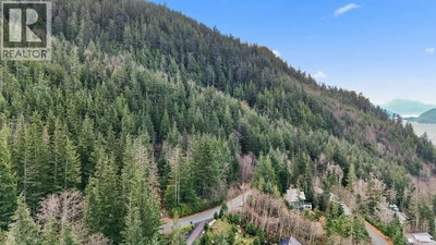 1140 COPPER Drive | Squamish British Columbia | Slide Image Eight