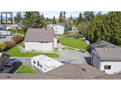 20138 LORNE Avenue | Maple Ridge British Columbia | Slide Image Thirteen