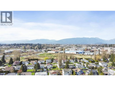 20138 LORNE Avenue | Maple Ridge British Columbia | Slide Image Twenty-three