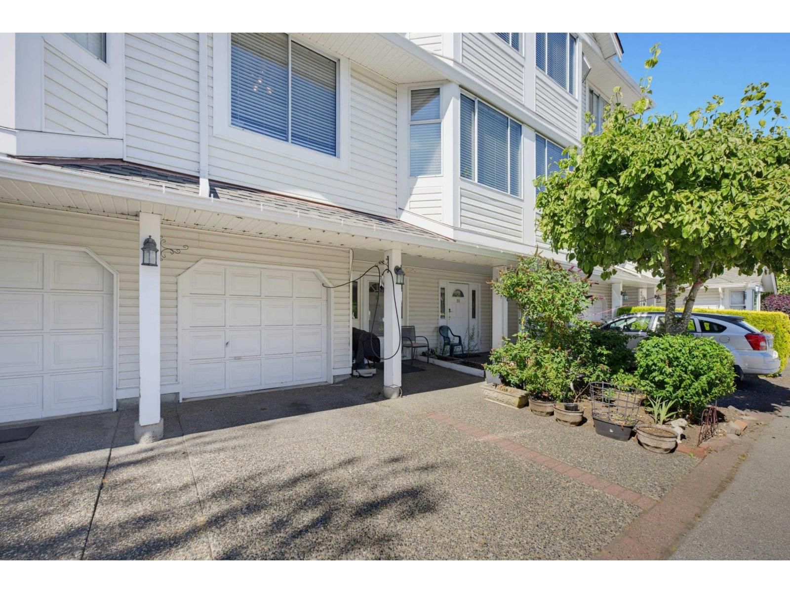 97 - 7955 122 STREET Image 3