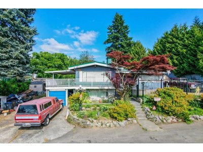 10810 129 Street | Surrey British Columbia | Slide Image Three