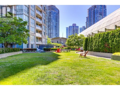 63 KEEFER Place | Vancouver British Columbia | Slide Image Five