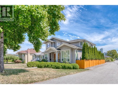 4330 WILLIAM Street | Burnaby British Columbia | Slide Image Thirteen