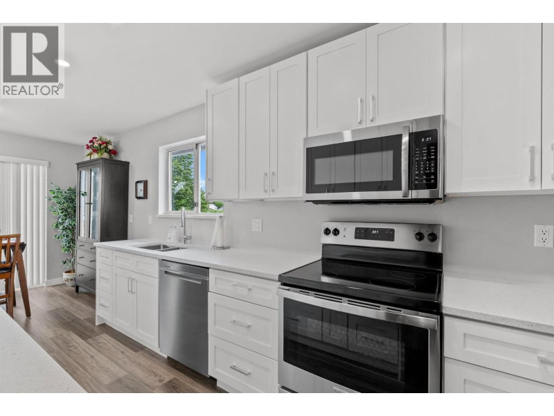 6320 48A Avenue Delta British Columbia, V4K 4W3 - 3 Bedrooms Condo For Sale
