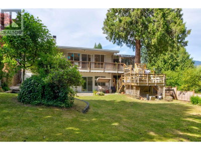1177 15TH Street | North Vancouver British Columbia | Slide Image Two