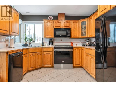 1372 OXFORD Street | Coquitlam British Columbia | Slide Image Nineteen