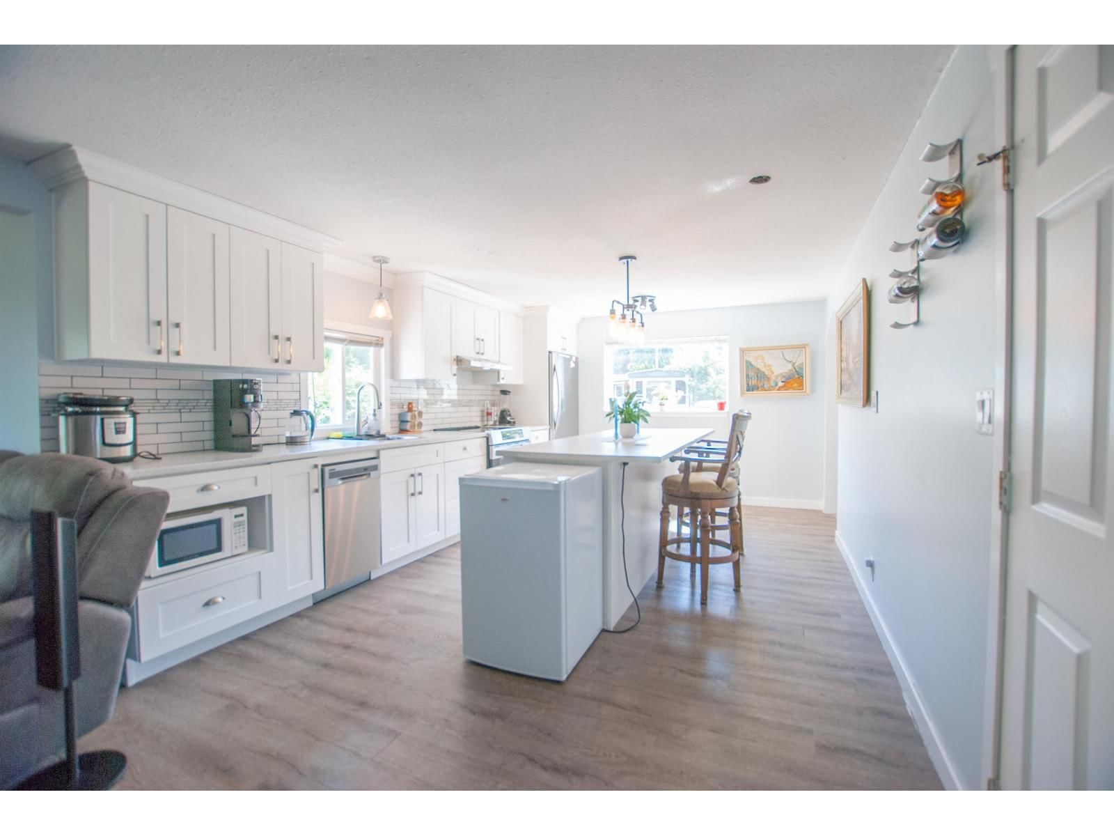 46484 CHILLIWACK LAKE Road, Chilliwack, British Columbia V2R 3R8