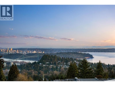 835 FARMLEIGH Road | West Vancouver British Columbia | Slide Image Four