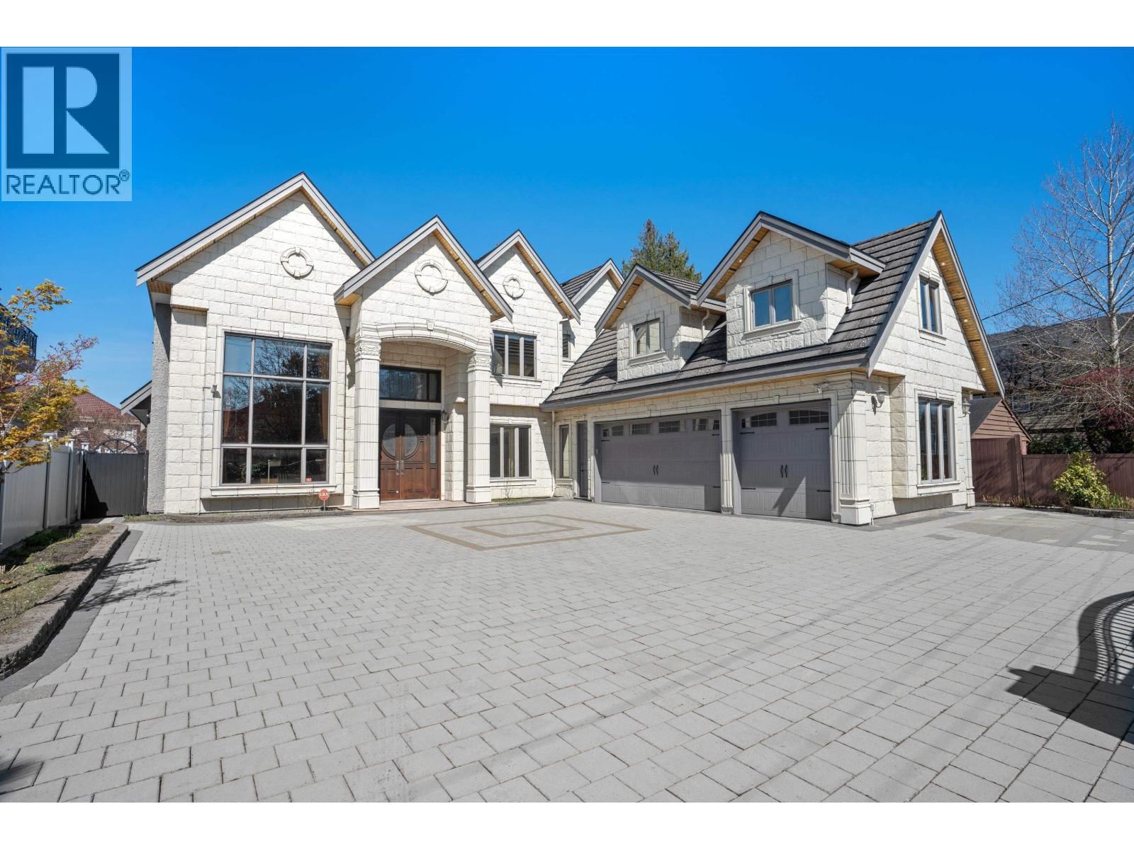 8651 WILLIAMS Road, Richmond, British Columbia V7A 1G7