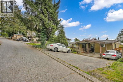 1987 CAPE HORN Avenue | Coquitlam British Columbia | Slide Image Thirty-eight
