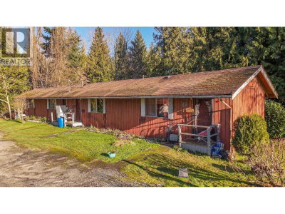 24578 LOUGHEED Highway | Maple Ridge British Columbia | Slide Image Eleven
