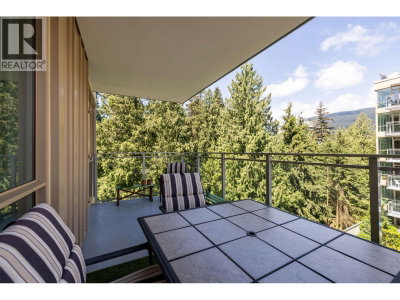 2325 EMERY Court | North Vancouver British Columbia | Slide Image Thirty-five