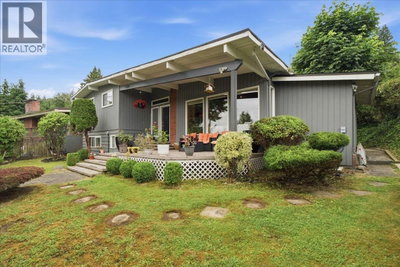 2206 PINECREST Avenue | Coquitlam British Columbia | Slide Image Five