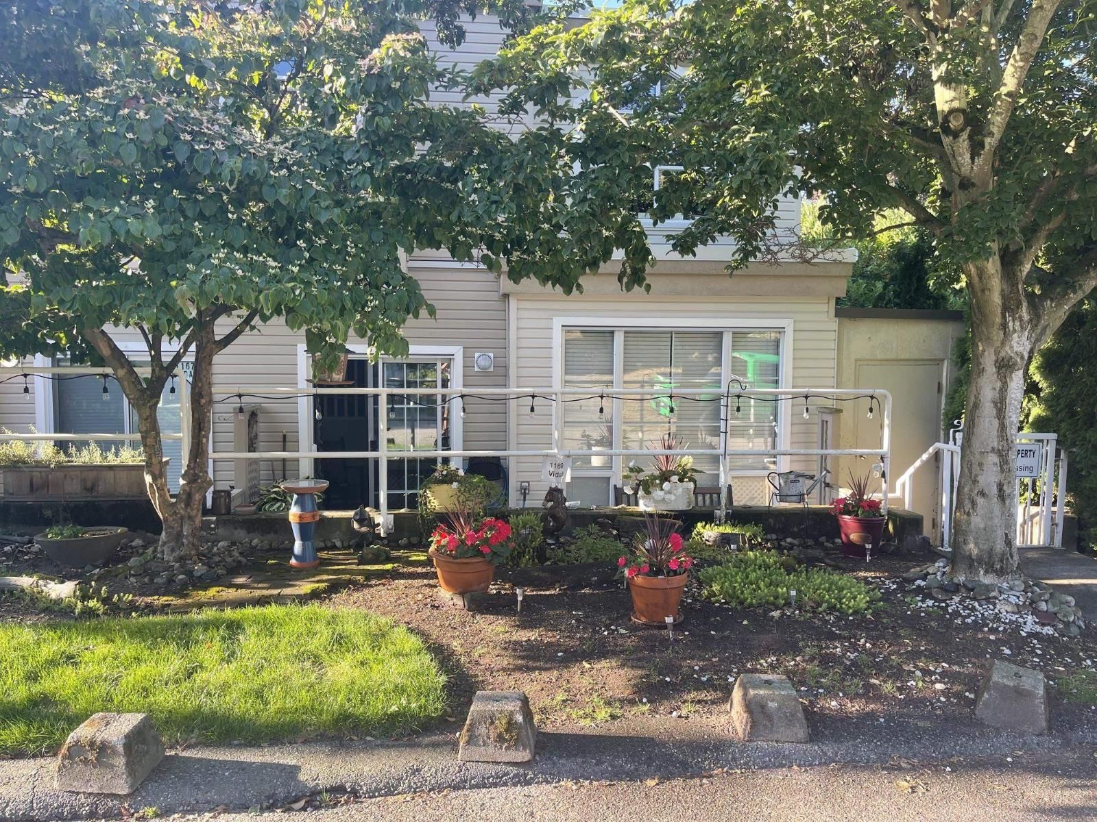 1169 VIDAL Street, White Rock, British Columbia V4B 3T4