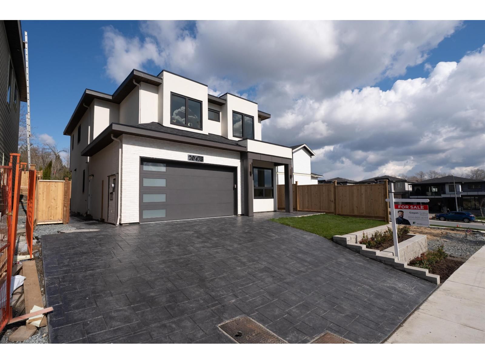 20473 69 AVENUE Image 1