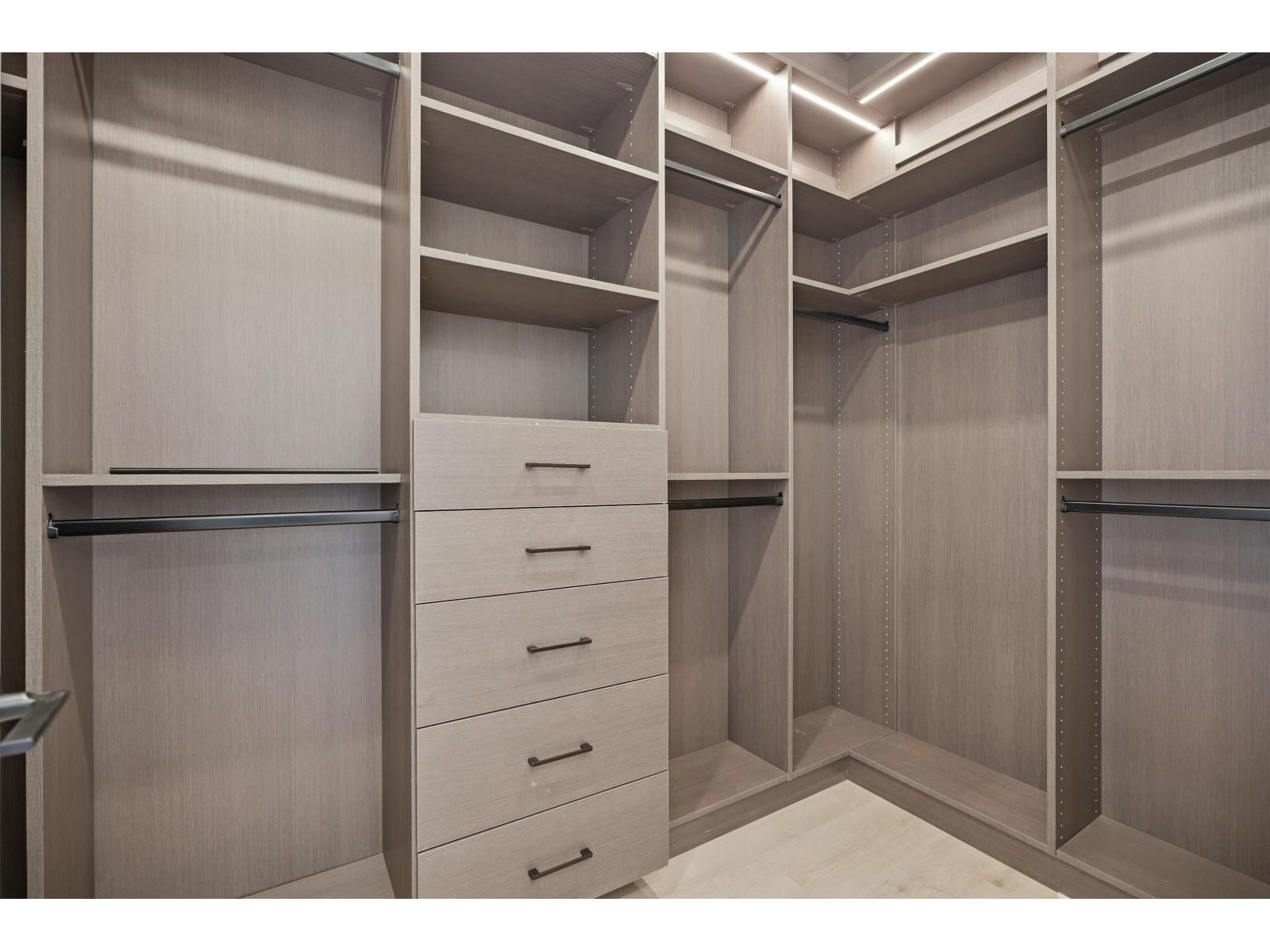 20473 69 AVENUE Image 23