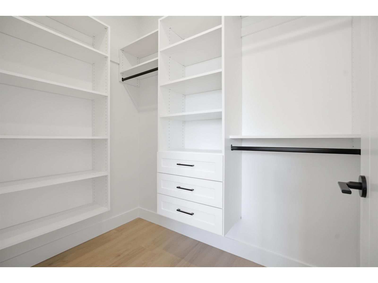 20473 69 AVENUE Image 30