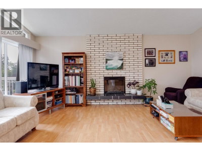 5350 BRAELAWN Drive | Burnaby British Columbia | Slide Image Three