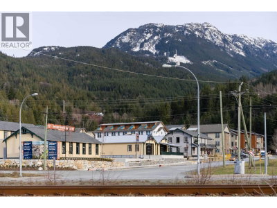 1121 COPPER Drive | Squamish British Columbia | Slide Image Sixteen
