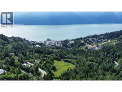 1121 COPPER Drive | Squamish British Columbia | Slide Image Twenty