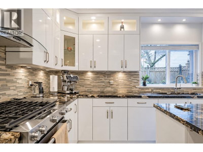 23717 110 Avenue | Maple Ridge British Columbia | Slide Image Thirteen