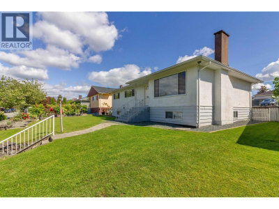 4810 FAIRLAWN Drive | Burnaby British Columbia | Slide Image Thirty-six