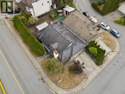 11638 225 Street | Maple Ridge British Columbia | Slide Image Two