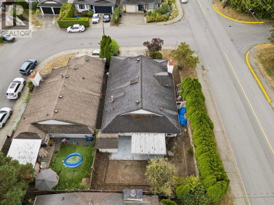 11638 225 Street | Maple Ridge British Columbia | Slide Image Three