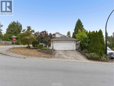 11638 225 Street | Maple Ridge British Columbia | Slide Image Five