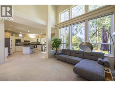 3280 CHARTWELL | Coquitlam British Columbia | Slide Image Nineteen
