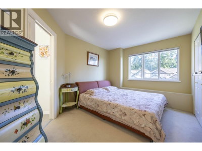 3280 CHARTWELL | Coquitlam British Columbia | Slide Image Thirty