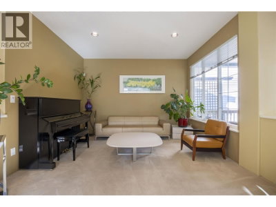 3280 CHARTWELL | Coquitlam British Columbia | Slide Image Six