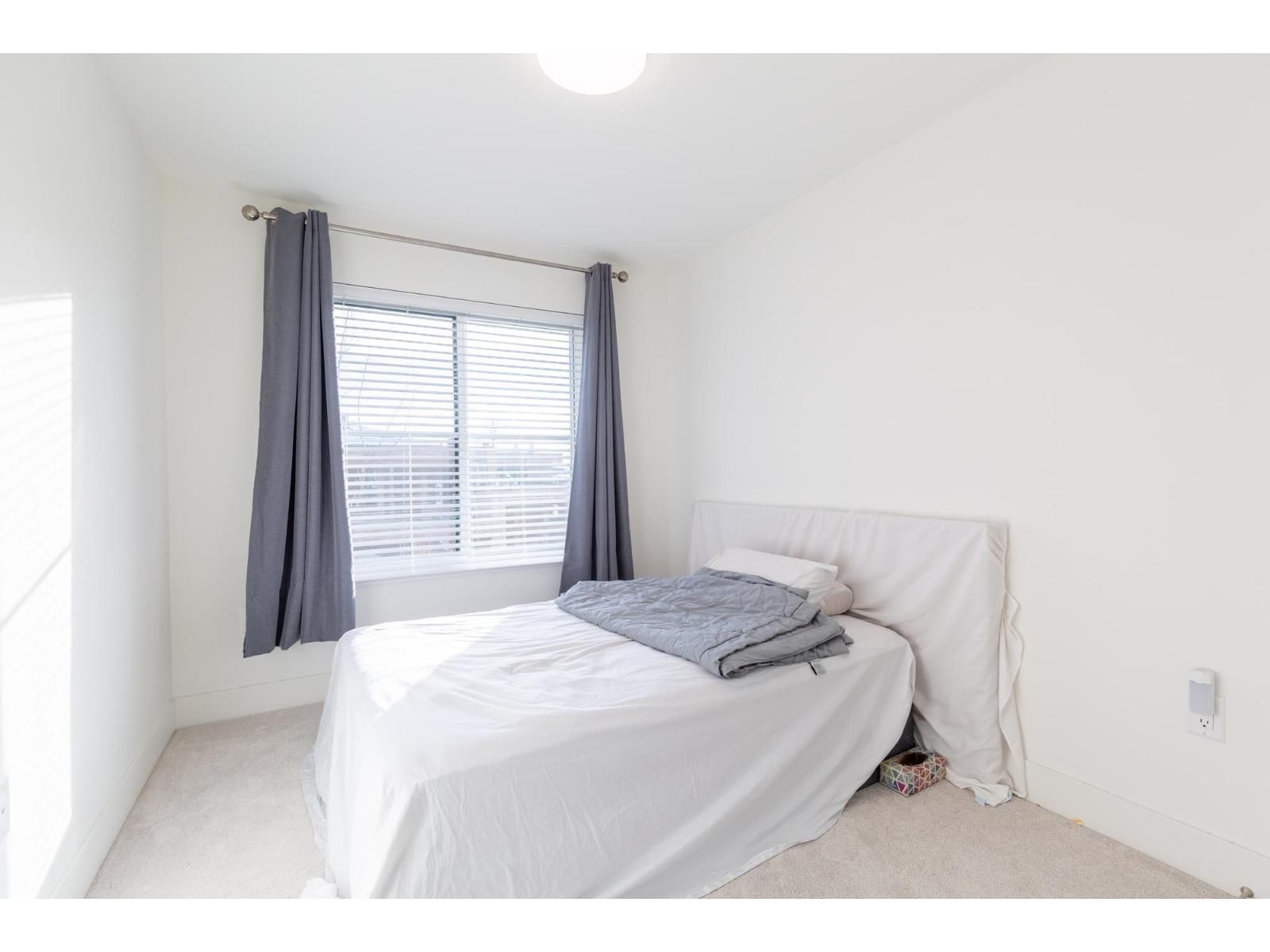 704 - 2267 MCKENZIE ROAD Image 30