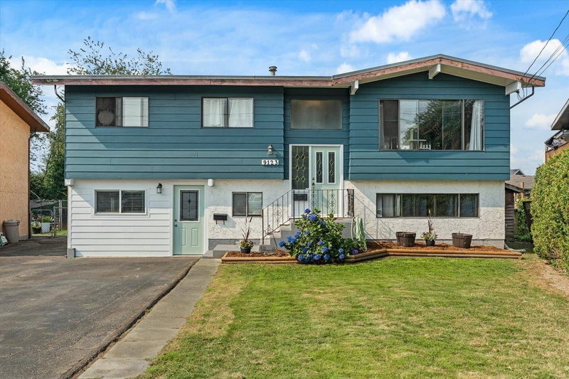 9123 ARMITAGE Street Chilliwack British Columbia, V2P 6R6 - 5 Bedrooms Home For Sale