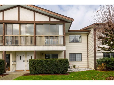 32718 GARIBALDI Drive | Abbotsford British Columbia | Slide Image Two