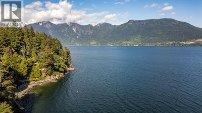 1475 WEBB Road | Bowen Island British Columbia | Slide Image Thirty-eight