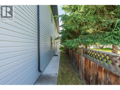 705 BURDEN Street | Prince George British Columbia | Slide Image Five