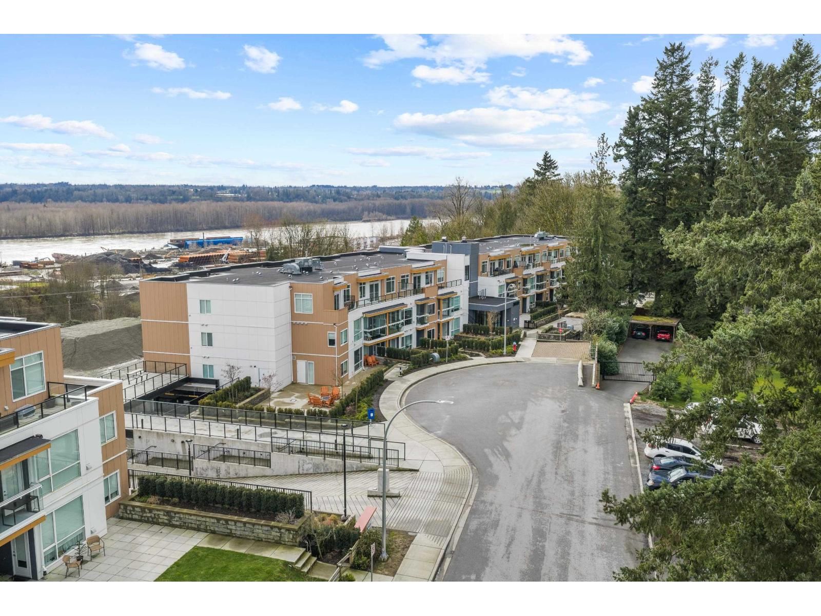 103 - 31900 RAVEN AVENUE Image 2