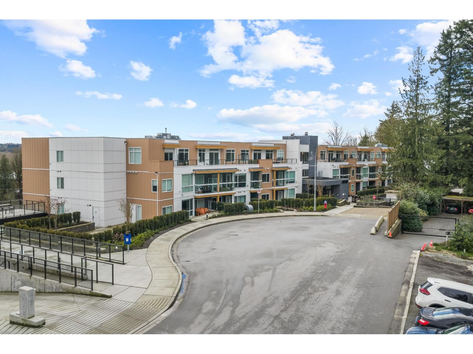 103 - 31900 RAVEN AVENUE Image 3