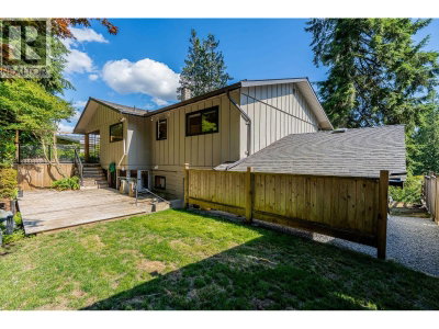 137 COLLEGE PARK Way | Port Moody British Columbia | Slide Image Thirteen