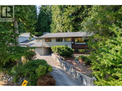 137 COLLEGE PARK Way | Port Moody British Columbia | Slide Image Thirty-one