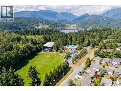 137 COLLEGE PARK Way | Port Moody British Columbia | Slide Image Thirty-six