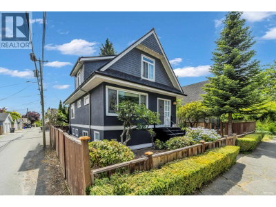 2636 PRINCE ALBERT Street | Vancouver British Columbia | Slide Image Three