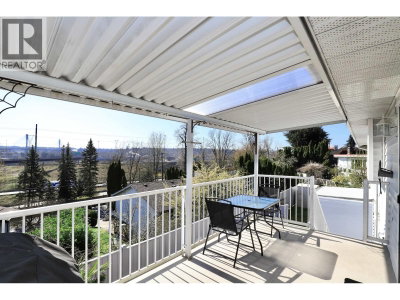 93 WARRICK Street | Coquitlam British Columbia | Slide Image Sixteen